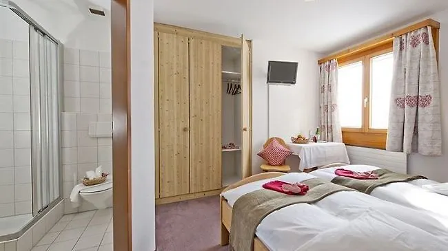 Ostello Berghaus Diavolezza